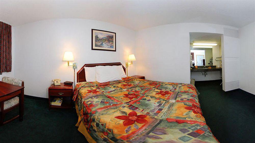 Econo Lodge & Suites Спокан Экстерьер фото