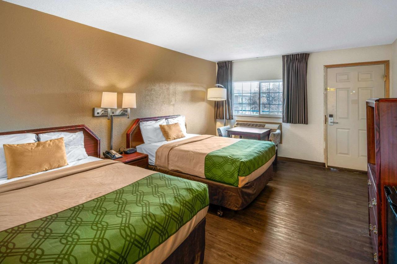 Econo Lodge & Suites Спокан Экстерьер фото